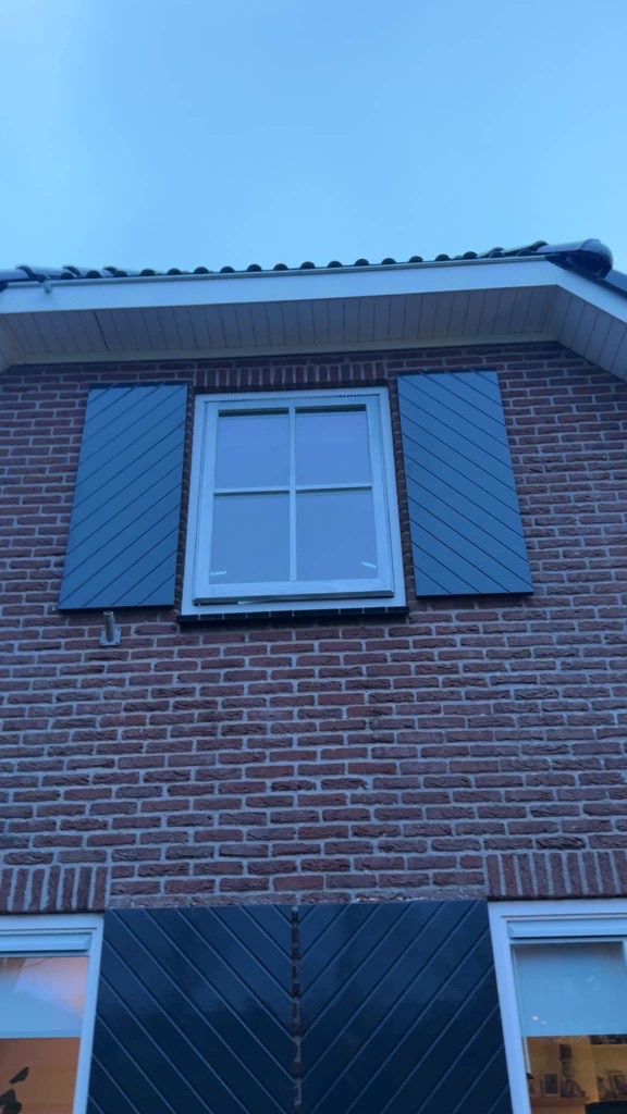 Buitenschilderwerk — Luiken & gevel